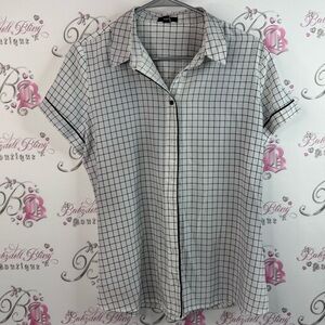 Chic by Jacob T-shirt button up plaid Chic Black and White Grid Blouse